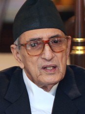 Tidlegare statsminister i Nepal, Girija Prasad Koirala, er død. (Foto: Gurinder Osan/Scanpix/AP) Tidlegare statsminister i Nepal, Girija Prasad Koirala, er død. (Foto: Gurinder Osan/Scanpix/AP)