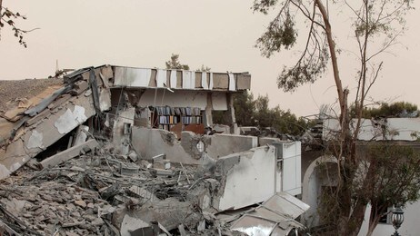 Muammar Gaddafis hovedkvarter i Bab al-Aziziyah (Foto: LOUAFI LARBI/Reuters) Muammar Gaddafis hovedkvarter i Bab al-Aziziyah (Foto: LOUAFI LARBI/Reuters)