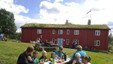 Svukuriset er en vakker, ombygget fjellgård i Femumndsmarka. Den litt over ei mil lange sykkelturen fra Elgå egner seg godt for barnefamilier.