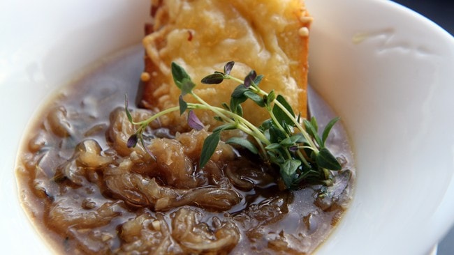 Løksuppe (Foto: Tone G. Johannesen/NRK) Løksuppe (Foto: Tone G. Johannesen/NRK)