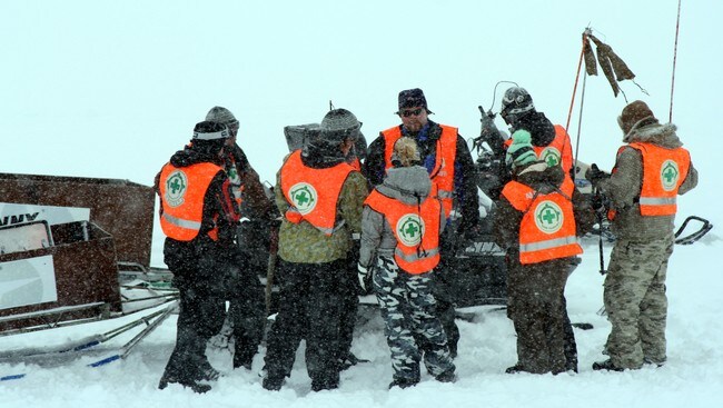 Norsk Folkehjelp-mannskap på Tyinosen i Årdal (Foto: Norsk Folkehjelp) Norsk Folkehjelp-mannskap på Tyinosen i Årdal (Foto: Norsk Folkehjelp)