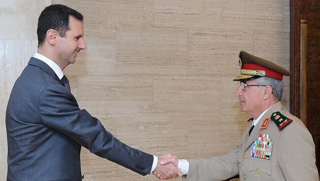 President Bashar al-Assad og stabssjef Ali Abdullah Ayub (Foto: HO/Afp) President Bashar al-Assad og stabssjef Ali Abdullah Ayub (Foto: HO/Afp)