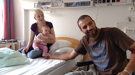 Marco Elsafadi, Marthe Valle og datteren Sarah (Foto: Kjell Jøran Hansen/NRK)