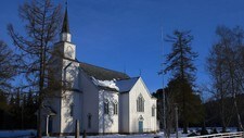 Moe kirke på Svorkmo (Foto: Karl Inge Jensen) Moe kirke på Svorkmo (Foto: Karl Inge Jensen)