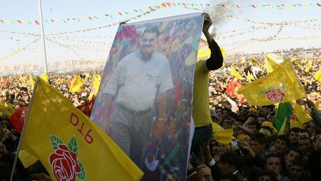 Nyttår i Diyarbakir (Foto: BURHAN OZBILICI/AP) Nyttår i Diyarbakir (Foto: BURHAN OZBILICI/AP)