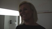 Linn Skåber slutter i Nytt på nytt - Linn Skåber har vært fast i Nytt på nytt-panelet siden 2007. Men seks år er nok for komikeren, og nå velger hun å gi seg i det populære programmet. – Livet går videre, spøker Jon Almaas.
