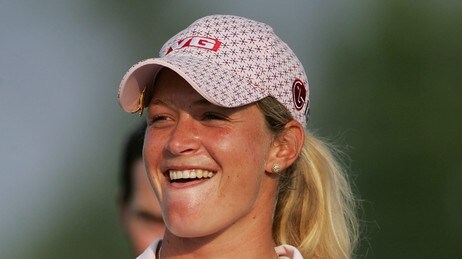 Suzann Pettersen med pokalen etter seieren i LPGA-mesterskapet i 2007. (Foto: Dave Cannon/Scanpix/AFP)