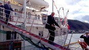 Kongene kommer - Kong Harald og Dronning Sonja sammen med det svenske kongeparet Kong Carl Gustaf og dronning Silvia ankommer Tromsø.