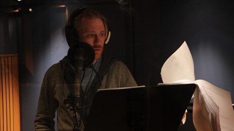 Thorbjørn Harr i studio (Foto: Bård Skar/NRK) Thorbjørn Harr i studio (Foto: Bård Skar/NRK)