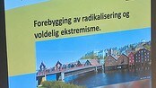 Forebygger rekruttering til ekstremistiske miljøer. - Muslimsk ungdom advares mot å reise til steder som Syria og Somalia for å delta i kamphandlinger.