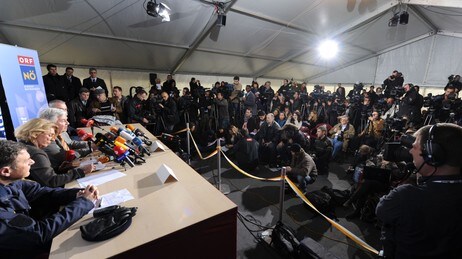 Presseoppbodet er enormt i St. Pölten. (Foto: Christof Stache/AP) Presseoppbodet er enormt i St. Pölten. (Foto: Christof Stache/AP)