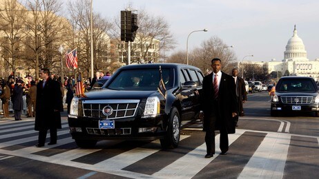 Barack Obama innsettes som president (Foto: AP Photo/Doug Mills, Pool)
