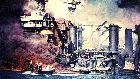 Pearl Harbor: USS West Virginia er truffet (Foto: Wikpedia) Pearl Harbor: USS West Virginia er truffet (Foto: Wikpedia)