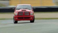 Dodge Ram SRT-10 (Foto: Tor Bergebakken/NRK) Dodge Ram SRT-10 (Foto: Tor Bergebakken/NRK)
