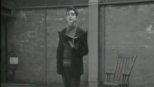 Jan Erik Vold fremfører 'Loffen' i 1968 (NRK) Jan Erik Vold fremfører 'Loffen' i 1968 (NRK)