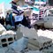 Demonstranter veiver det syriske opposisjonsflagget mot president Bashar Al-Assad i byen Al Qasseer nær Homs 13. april Demonstranter veiver det syriske opposisjonsflagget mot president Bashar Al-Assad i byen Al Qasseer nær Homs 13. april