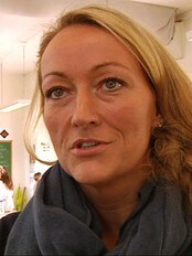 Camilla S. Møistad ved Rødskog skole (Foto: Idar Krogstad/NRK)