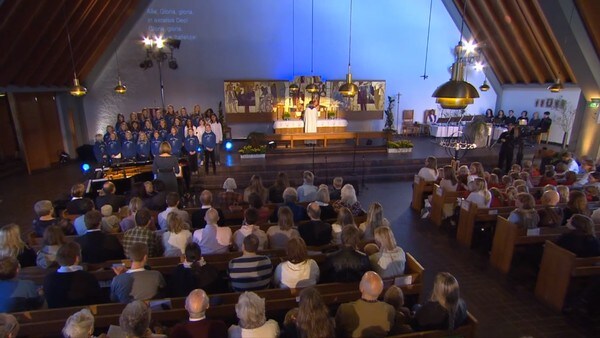 Palmesøndag i Holmen kirke i Asker