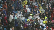 Regn på Ullevaal (Foto: Lien,  Kyrre/Scanpix)