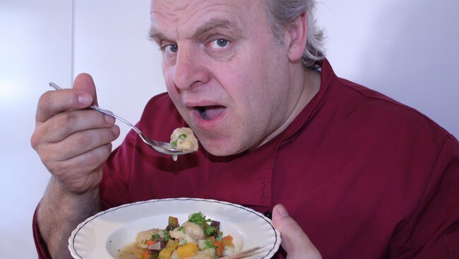 Elgsuppe fra Modum (Foto: Bjørn Olav Nordahl/NRK) Elgsuppe fra Modum (Foto: Bjørn Olav Nordahl/NRK)