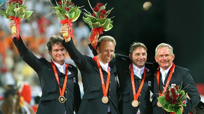 Det norske bronselaget i sprangridning (Foto: Jan Gyllensten) Det norske bronselaget i sprangridning (Foto: Jan Gyllensten)
