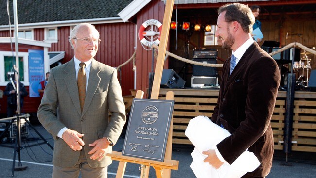 Kronprins Haakon og kong Carl Gustav åpnet nasjonalparken på Hvaler (Foto: Åserud, Lise/Scanpix)