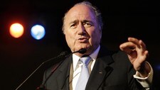 Fifa-president Joseph Blatter nekter for Italia-uttalelser (Foto: JORGE SAENZ/AP) Fifa-president Joseph Blatter nekter for Italia-uttalelser (Foto: JORGE SAENZ/AP)