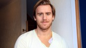 Carl-Erik Torp forteller om hjertestans - Brannspiller Carl-Erik Torp forteller om hjertestans.