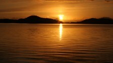 Solnedgang i Førdespollen, fra Førde  (Foto: Odd-Sverre Håvardsholm)