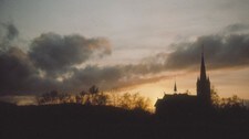 Kirke (Foto:  Arne Wold, Odnes)