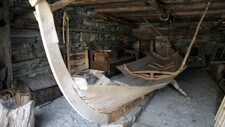 Båt under bygging på Nordfjord Folkemuseum. (Foto: Pål Ovanger Stensland, Nordfjord Folkemuseum) Båt under bygging på Nordfjord Folkemuseum. (Foto: Pål Ovanger Stensland, Nordfjord Folkemuseum)