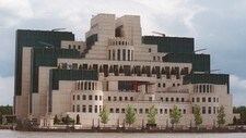 Hovedkvarteret til MI6 (Foto: MICHAEL CRABTREE/REUTERS) Hovedkvarteret til MI6 (Foto: MICHAEL CRABTREE/REUTERS)