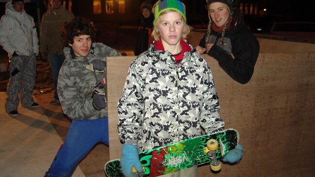 Skatere i Lofoten (Foto: Billy Jacobsen) Skatere i Lofoten (Foto: Billy Jacobsen)