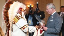 First Nations og prins Charles (Foto: MARK BLINCH/Afp) First Nations og prins Charles (Foto: MARK BLINCH/Afp)
