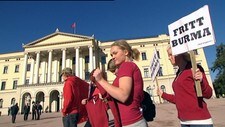 Burma demo (Foto: Terje Christiansen/NRK)