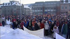 Fakkeltog i Lillehammer (Foto: Frode Meskau/NRK) Fakkeltog i Lillehammer (Foto: Frode Meskau/NRK)
