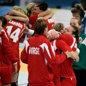 Norsk jubel i kampen mot Sør-Korea (Foto: Bullit Marquez/AP) Norsk jubel i kampen mot Sør-Korea (Foto: Bullit Marquez/AP)