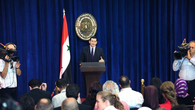 Talsmann for syrisk UD Jihad Makdissi (Foto: Anonymous/Ap) Talsmann for syrisk UD Jihad Makdissi (Foto: Anonymous/Ap)
