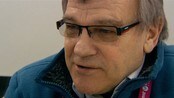 En kommentator-legende går av - Han har hatt en lang karriere innen media, men det er stemmen hans som sportskommentator vi kommer til å huske best. Med sitt brennende engasjement og enorme kunnskap har kollega Ove Eriksen blant annet gitt oss skøyter, bryting, sykkel og svømming. Han gir seg på topp, når han nå går over i pensjonistnes rekker