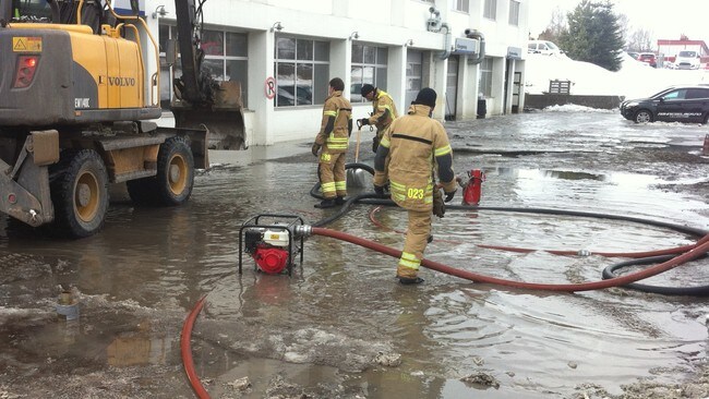 Vannlekkasje i Lillestrøm (Foto: Daniel Bjur/NRK) Vannlekkasje i Lillestrøm (Foto: Daniel Bjur/NRK)