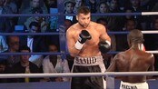 Historisk boksekamp i Kabul - Den afghanske bokseren, Hamid Rahimi, bokser i den første proffesjonelle boksekampen i Afghanistan.