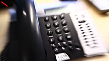 Telefontrøbbel (Foto: Eirik Stokstad Brødholt/NRK)