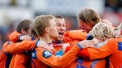 Aalesundspillerne feirer 2-0 scoringen 