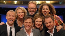 Nils Christian Fossdal, Heidi Gjermundsen Broch, Heine Totland, Ivar Dyrhaug, Kjersti Elvik, Arlene (Foto: Erik Dyrhaug/NRK) Nils Christian Fossdal, Heidi Gjermundsen Broch, Heine Totland, Ivar Dyrhaug, Kjersti Elvik, Arlene (Foto: Erik Dyrhaug/NRK)