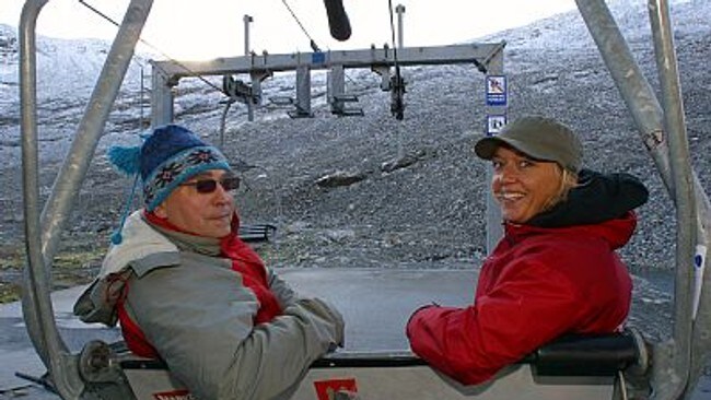 Styreleiar Hans Skibenes og dagleg leiar Anita Vinsrygg i Strynefjellet AS. (Foto: Bengt Flaten, Fjordingen)