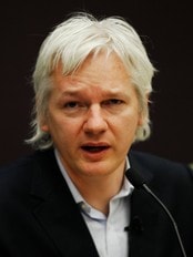 Julian Assange (Foto: LUKE MACGREGOR/Reuters) Julian Assange (Foto: LUKE MACGREGOR/Reuters)