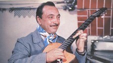 En munter Django Reinhardt i 1953 (Foto: Ukjent) En munter Django Reinhardt i 1953 (Foto: Ukjent)