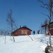 Det er flott skiterreng rundt hytta. Vær obs på at anleggsveien opp på fjellet er stengt om vinteren slik at det er 16 km innmarsj på ski