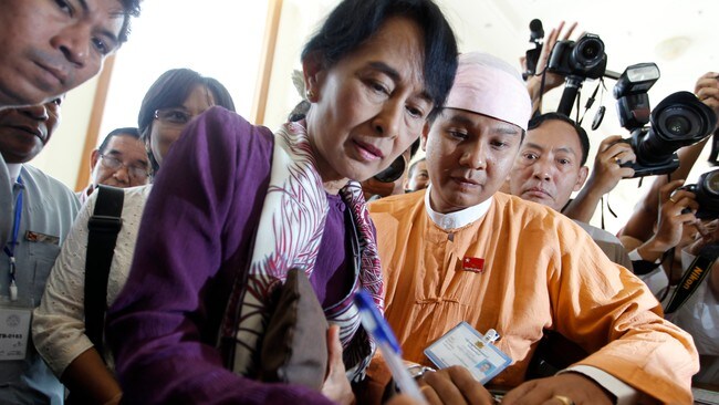 Aung San Suu Kyui (Foto: Soe Zeya Tun/Reuters) Aung San Suu Kyui (Foto: Soe Zeya Tun/Reuters)
