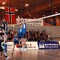 Førde-spelarane blokkar svenskane. Førde-spelarane blokkar svenskane.
